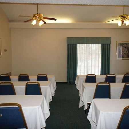 Baymont By Wyndham Fort Myers Central Exterior foto